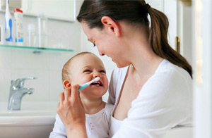 Чистка зубов ребёнку